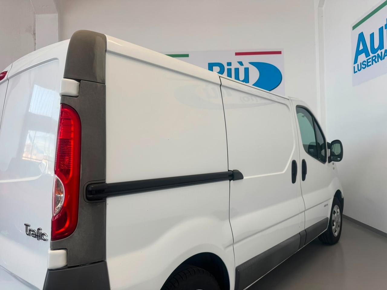 Renault Trafic L1H1 2.0 dCi 115 CV