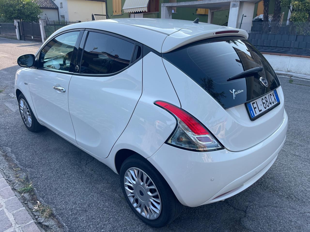 Lancia Ypsilon 1.2 69 CV 5 porte GPL Ecochic Gold