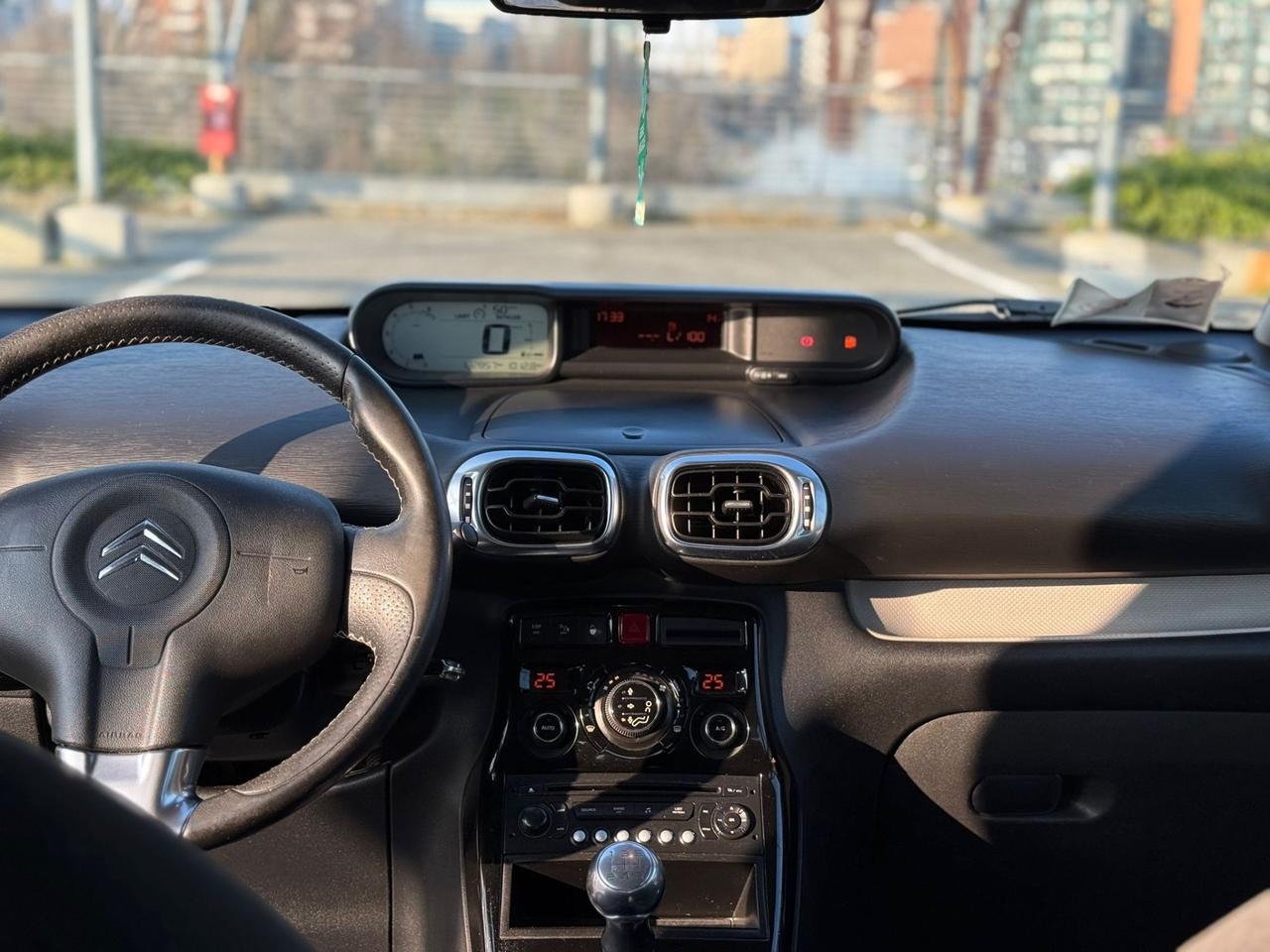 Citroen C3 Picasso 1.6 VTi 120 Exclusive Style GPL