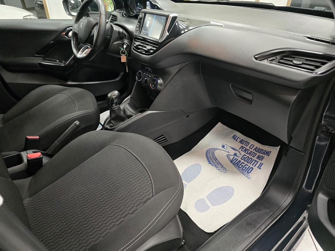 Peugeot 208 PureTech 82 5 porte Active NEOPATENTATI