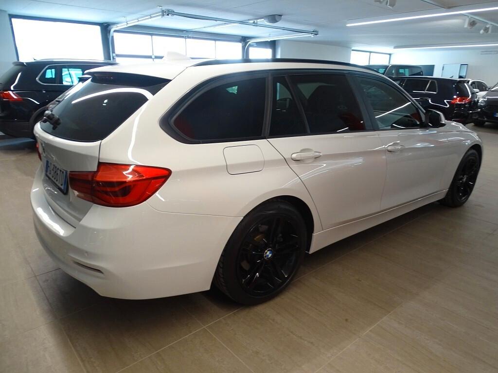 BMW 320d Touring 4x4 Advantage 190 CV Euro 6