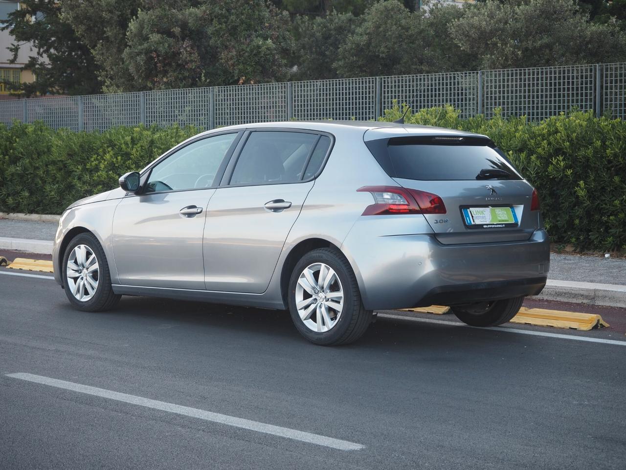 Peugeot 308 BlueHDi 130 S&S EAT8 Business
