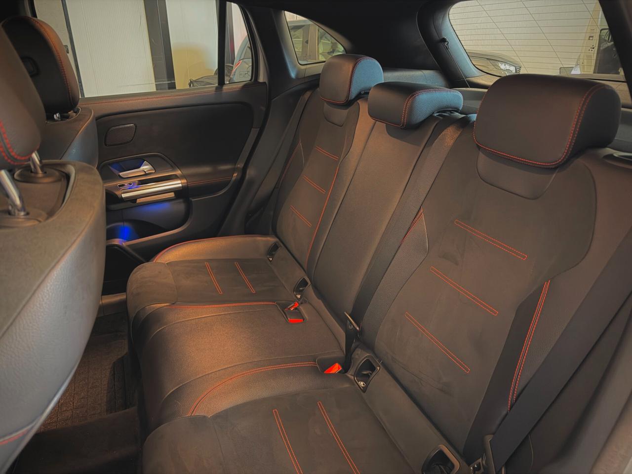 Mercedes-Benz GLA 250 4Matic AMG Premium - NIGHT EDITION - UNICO PROP