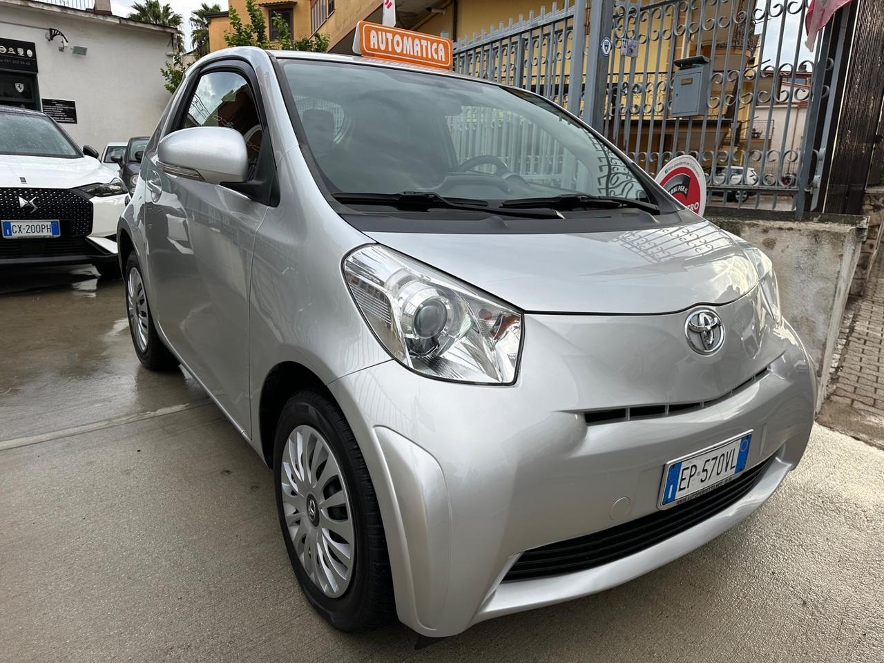 Toyota iQ 1.0 CVT Trend