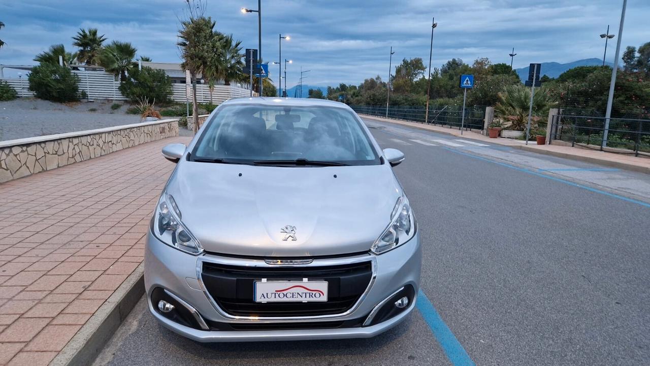 Peugeot 208 PureTech 82 5 porte Allure
