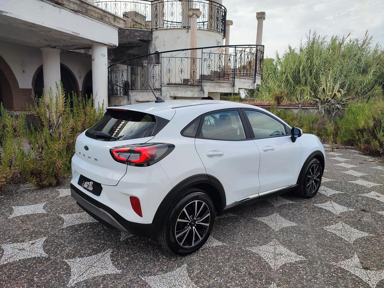 Ford Puma TITANIUM 1.5 D 120 CV NAVIG. DA VETRINA PERFETTA