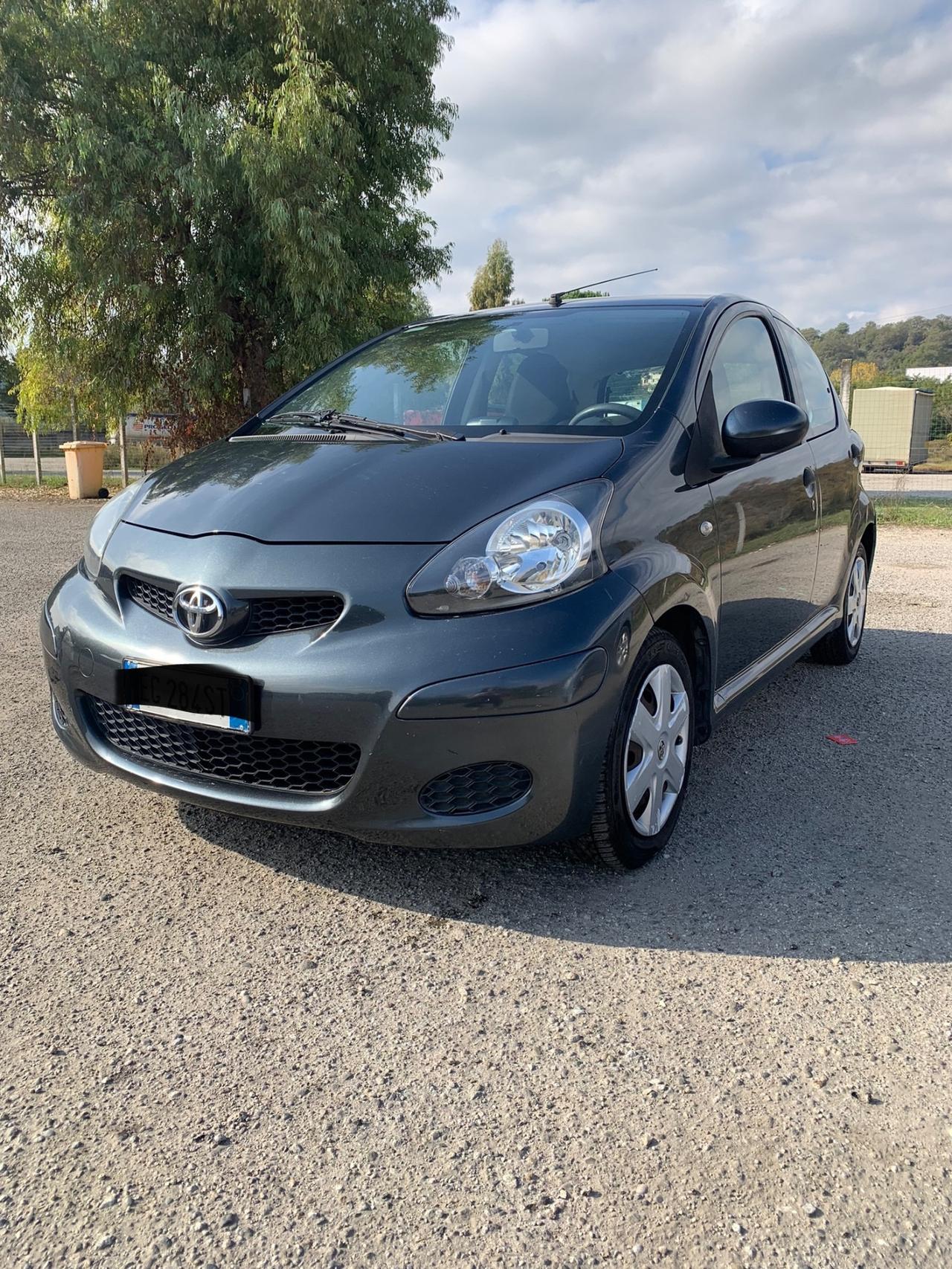 Toyota Aygo 1.0 12V VVT-i 5 porte Deep Ocean Connect