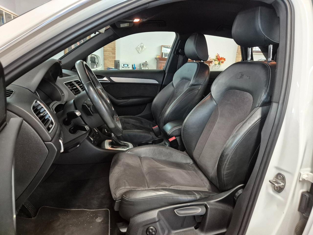 Audi Q3 2.0 TDI 120 CV S tronic Sport **S-line**