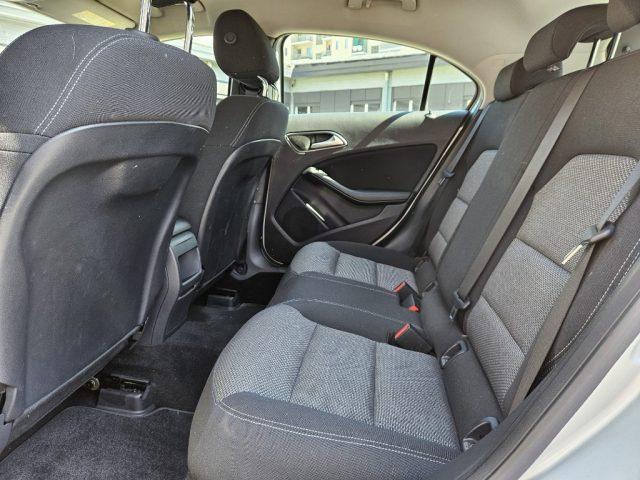 MERCEDES-BENZ A 180 Executive