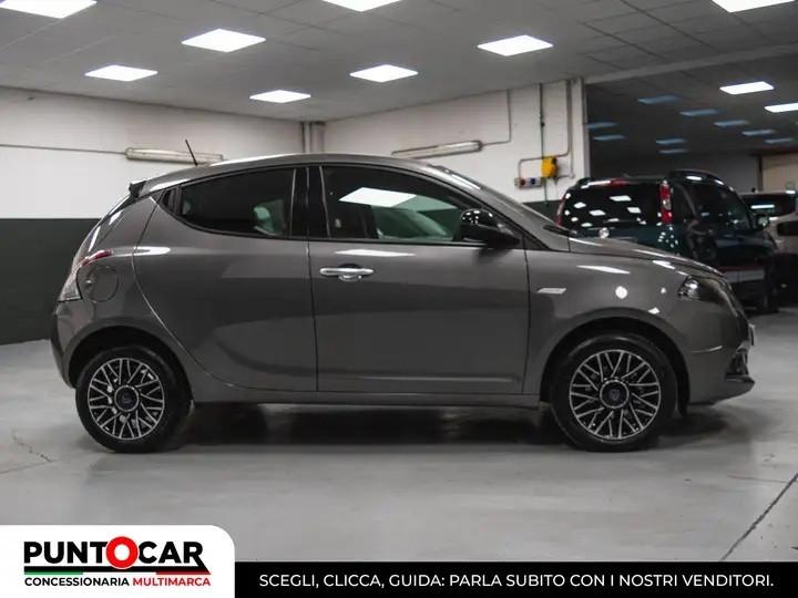Lancia Ypsilon 1.0 FireFly 5 porte S&S Hybrid Platino