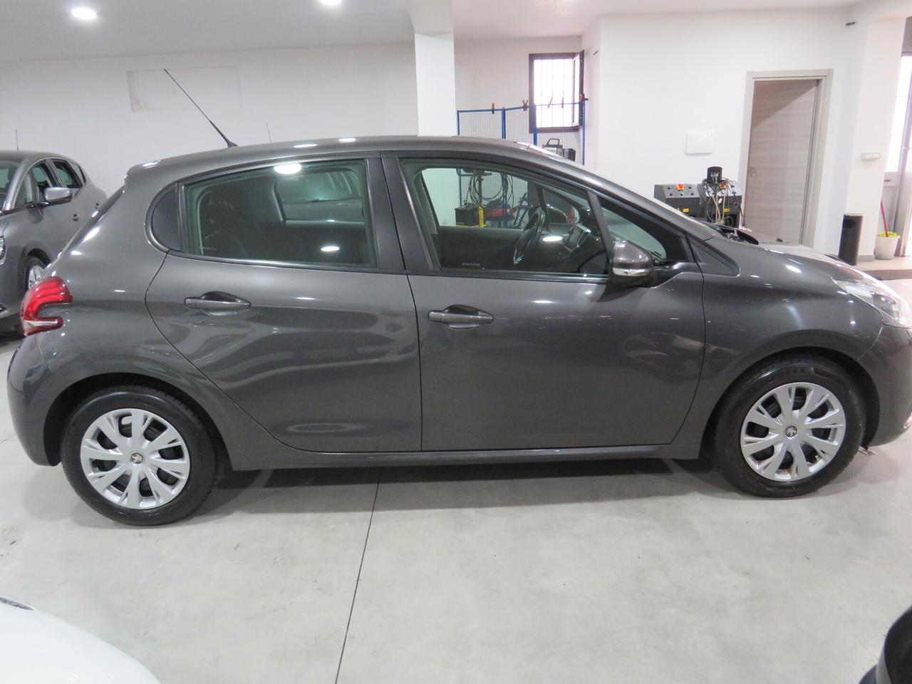 Peugeot 208 1.4 HDi 68 CV 5 porte Active