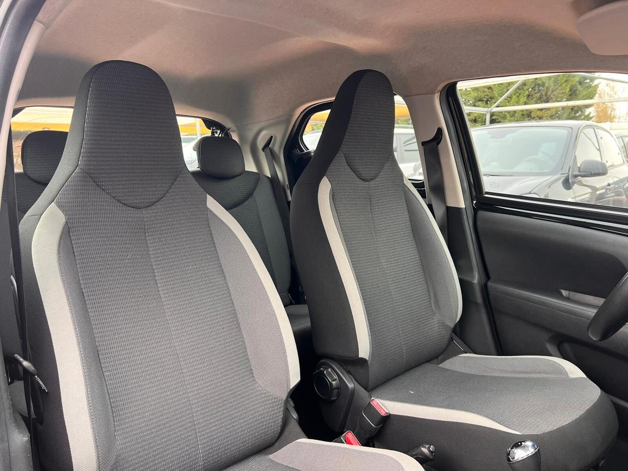 Toyota Aygo Connect 1.0 VVT-i 72 CV 5 porte x-clusiv MMT