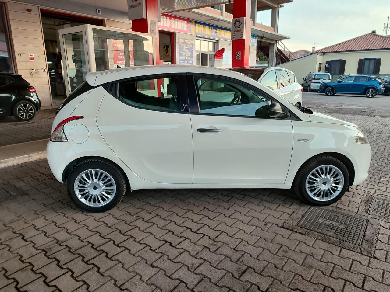 Lancia Ypsilon 1.2 ANNO 2016 EURO 6 PROMO