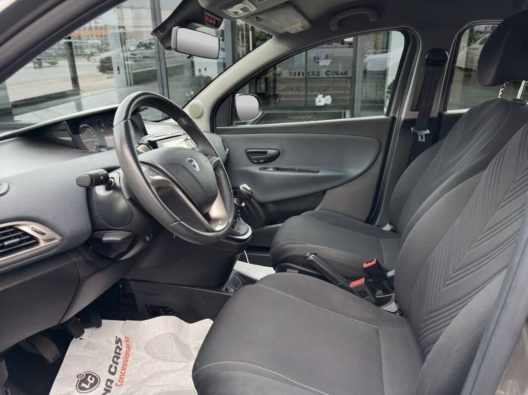 Lancia Ypsilon III 1.0 firefly hybrid Gold s&s 70cv CON CARPLAY