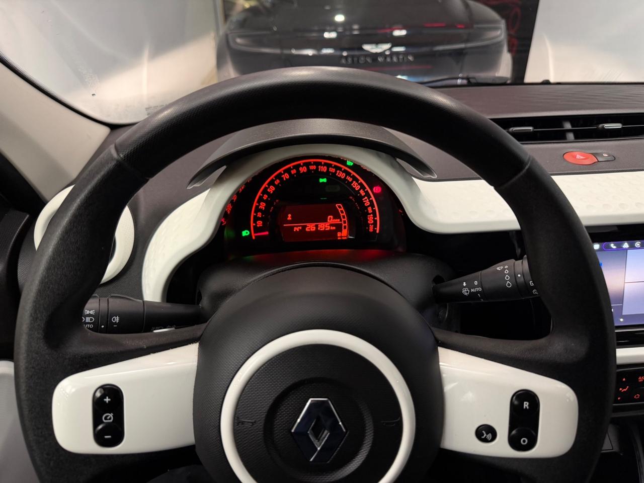 Renault Twingo Zen 65 OK NEOPATENTATI -063-