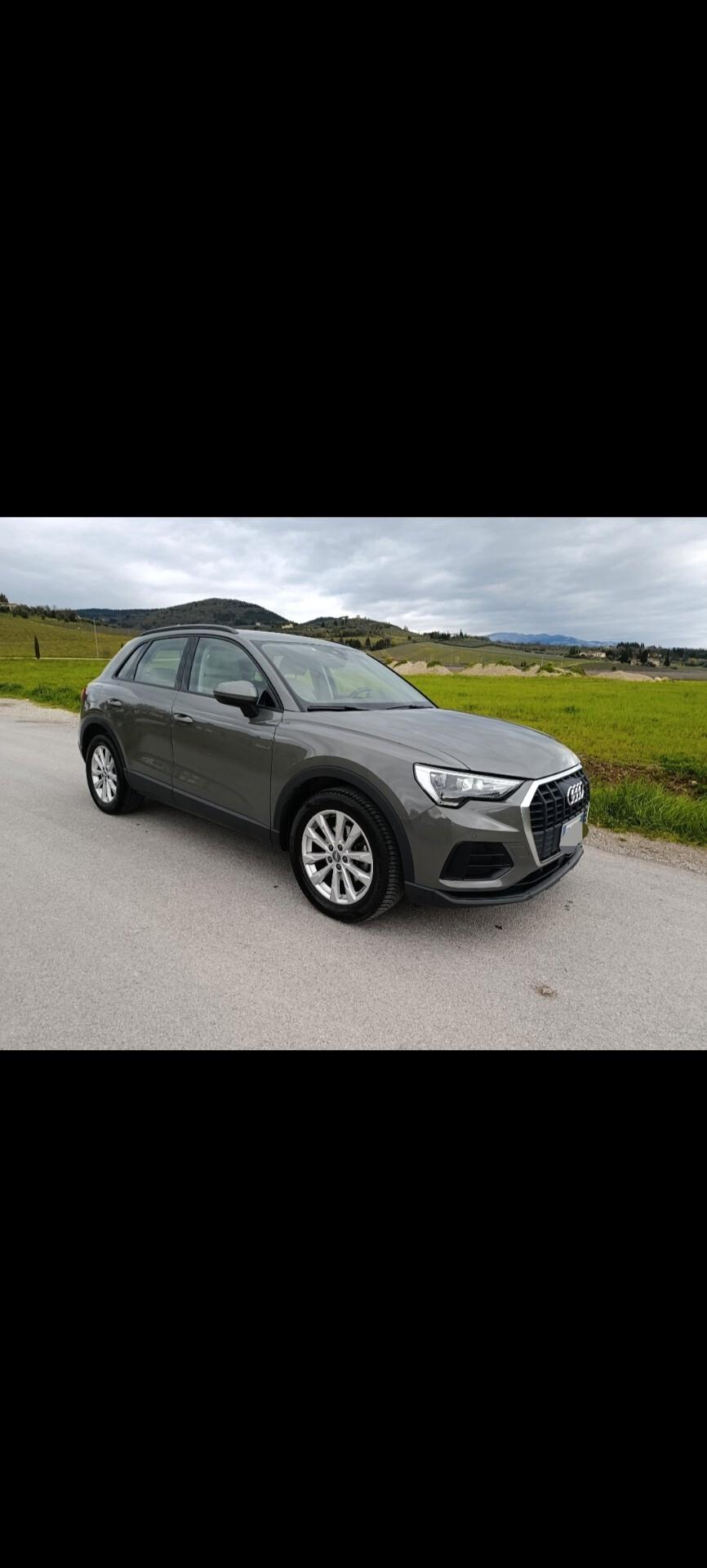 Audi Q3 35 TFSI Business Advanced