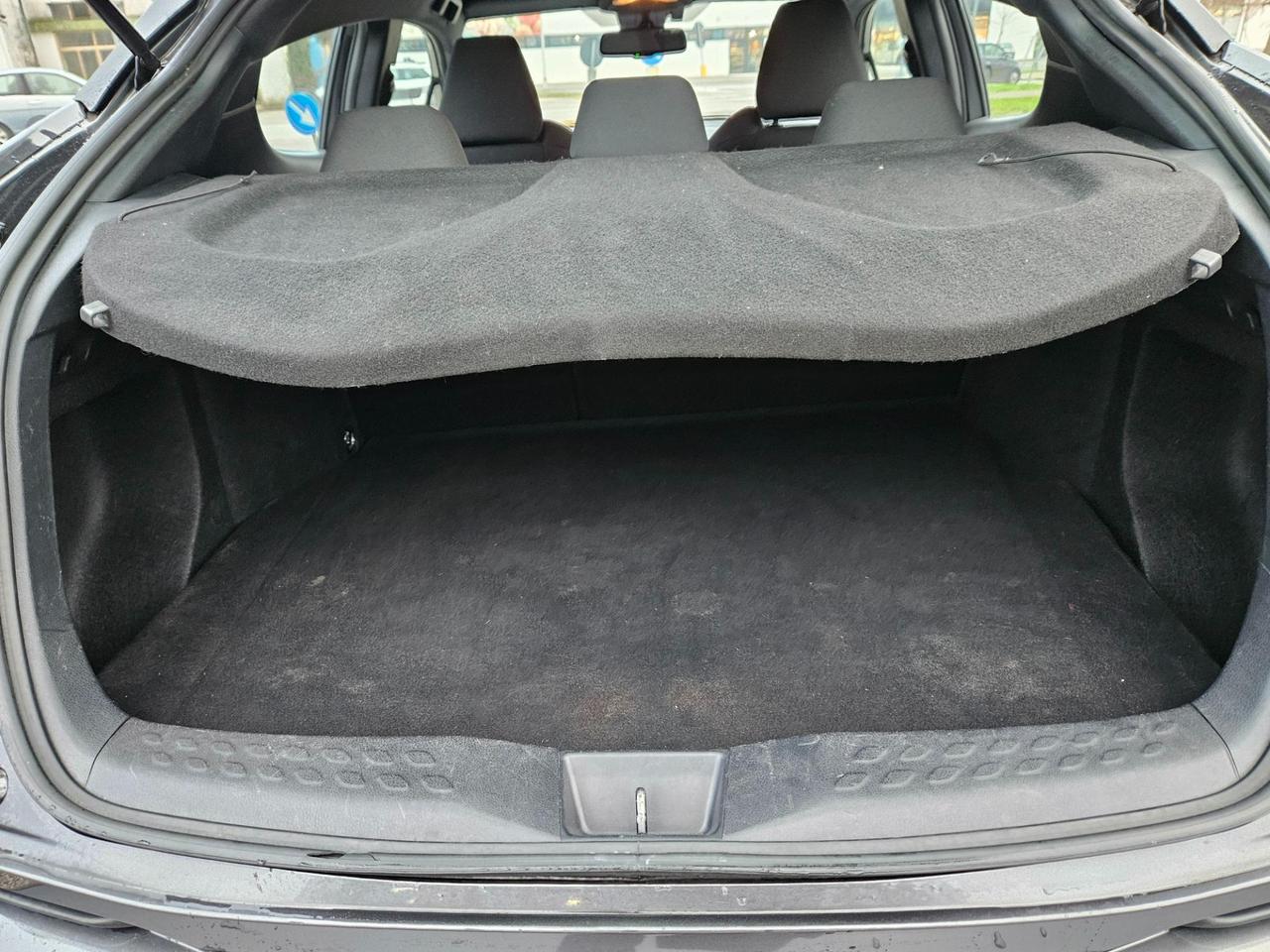 Toyota C-HR 1.8h Business e-cvt