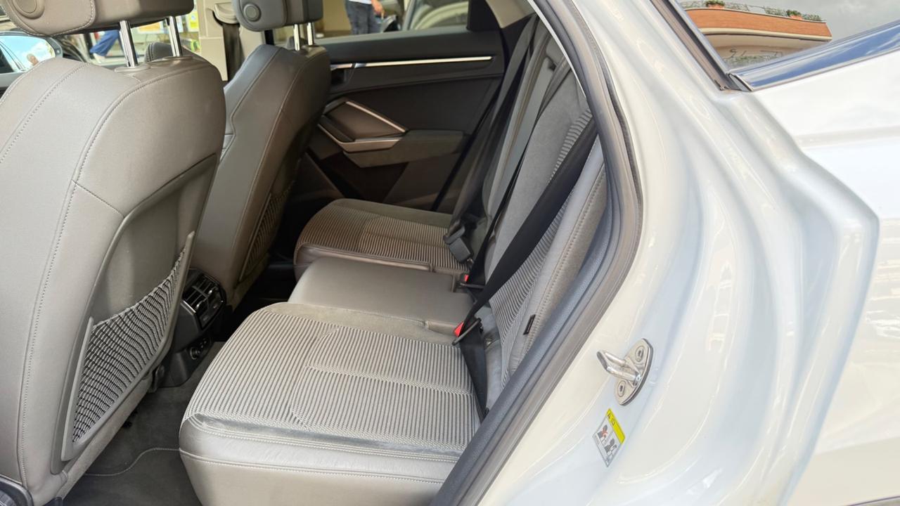 Audi Q3 35 TDI quattro S line edition MATRIX CERCHI 20 PDC TETTO APRIBILE ALCANTARA NAVI KAMERA