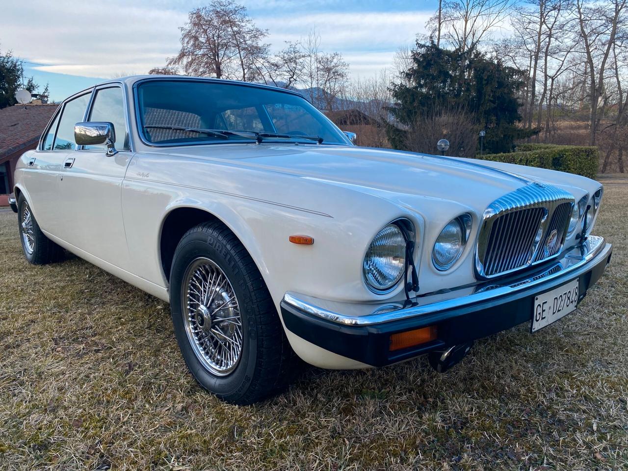 Daimler Jaguar double six 5.3 Targa Oro Asi