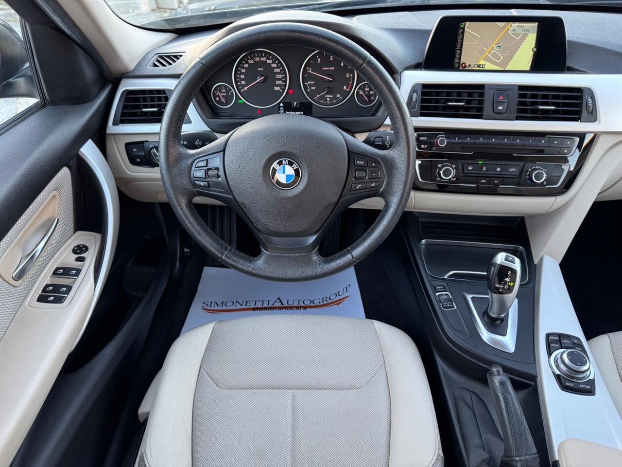 BMW 320d Automatic Touring XDRIVE - Navi 17