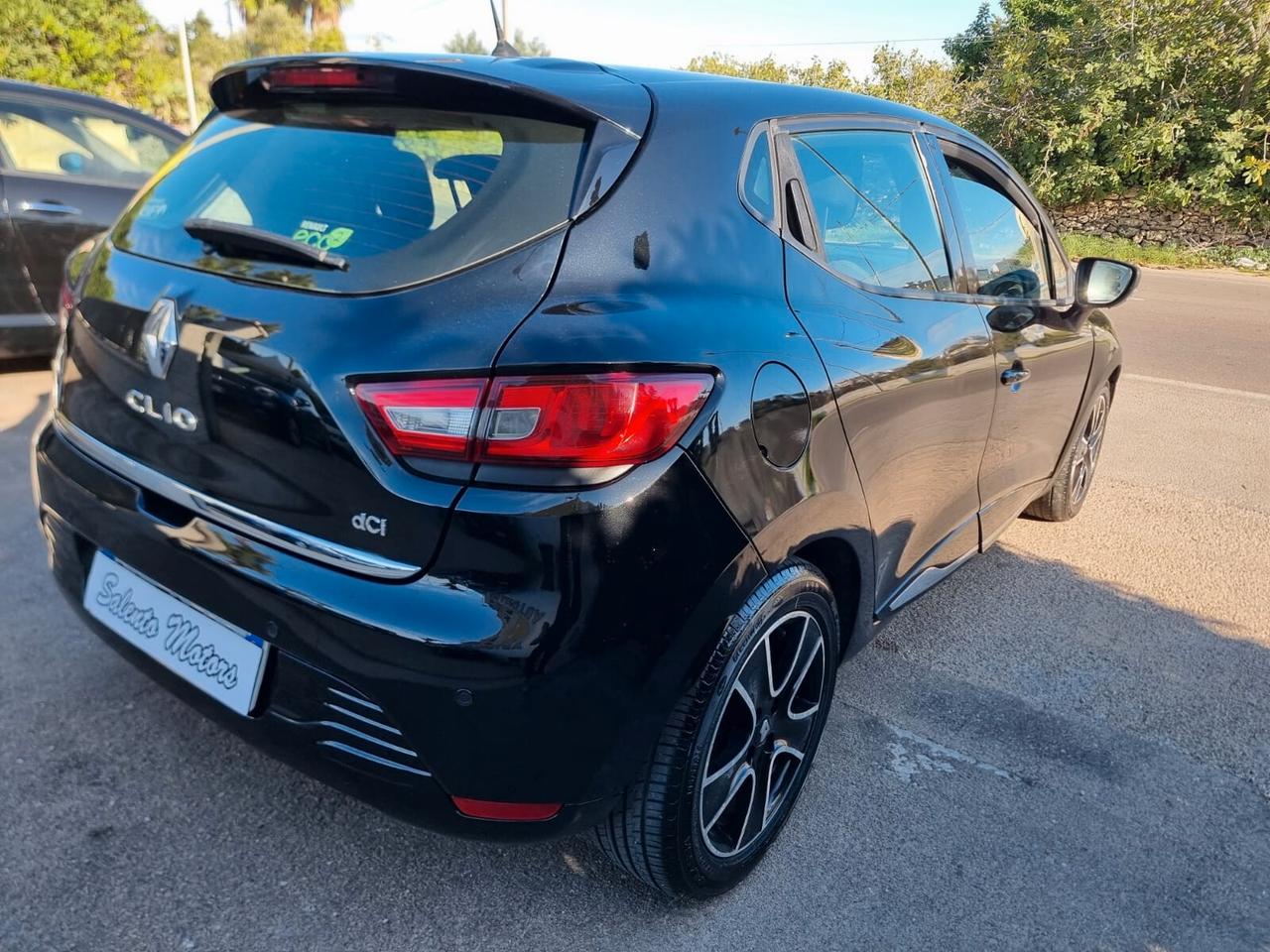 Renault Clio 1.5 dCi 8V 75CV 5 porte Live Automatico e con ausilio per disabili