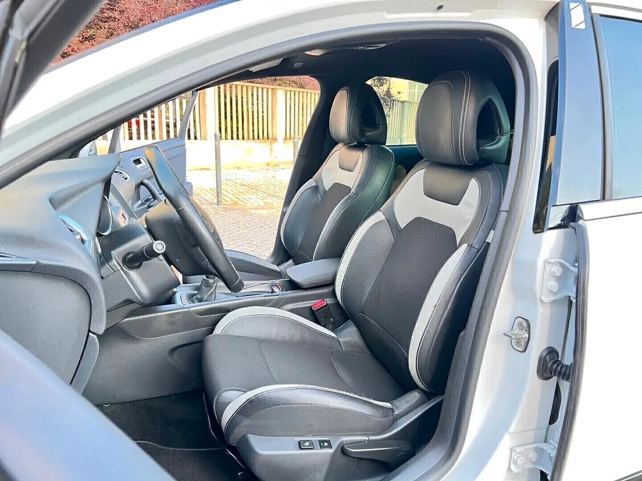 DS Automobiles DS 4 1.6 VTi Benz 120cv So Chic