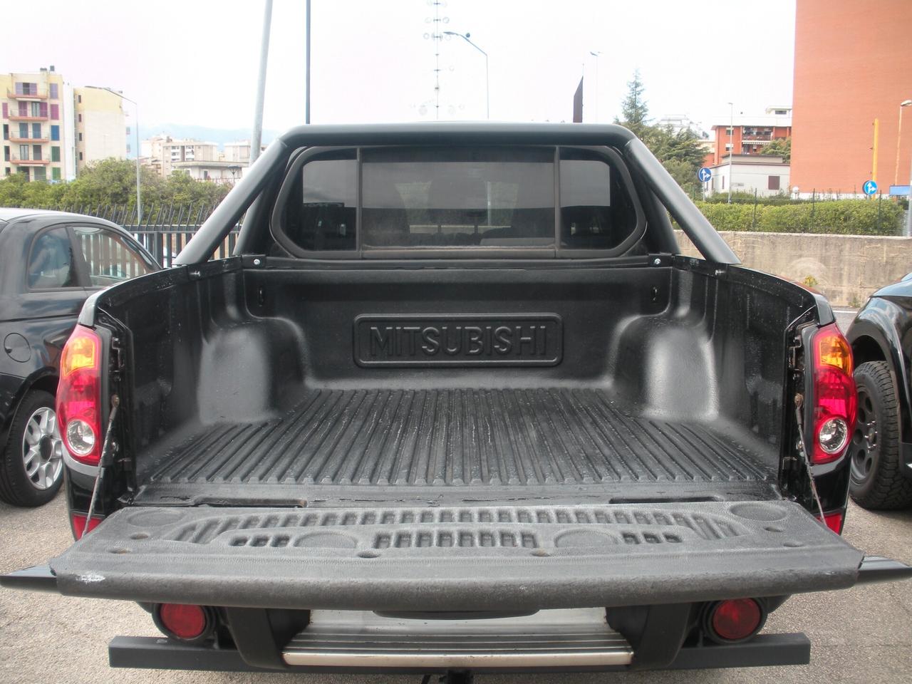 Mitsubishi L200 2.5 DI-D/136CV DC Intense ''SAVANA''
