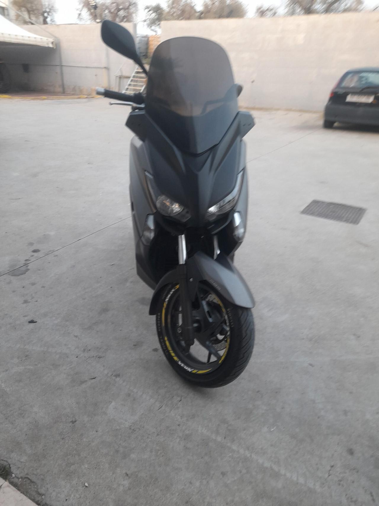Yamaha X-Max 250