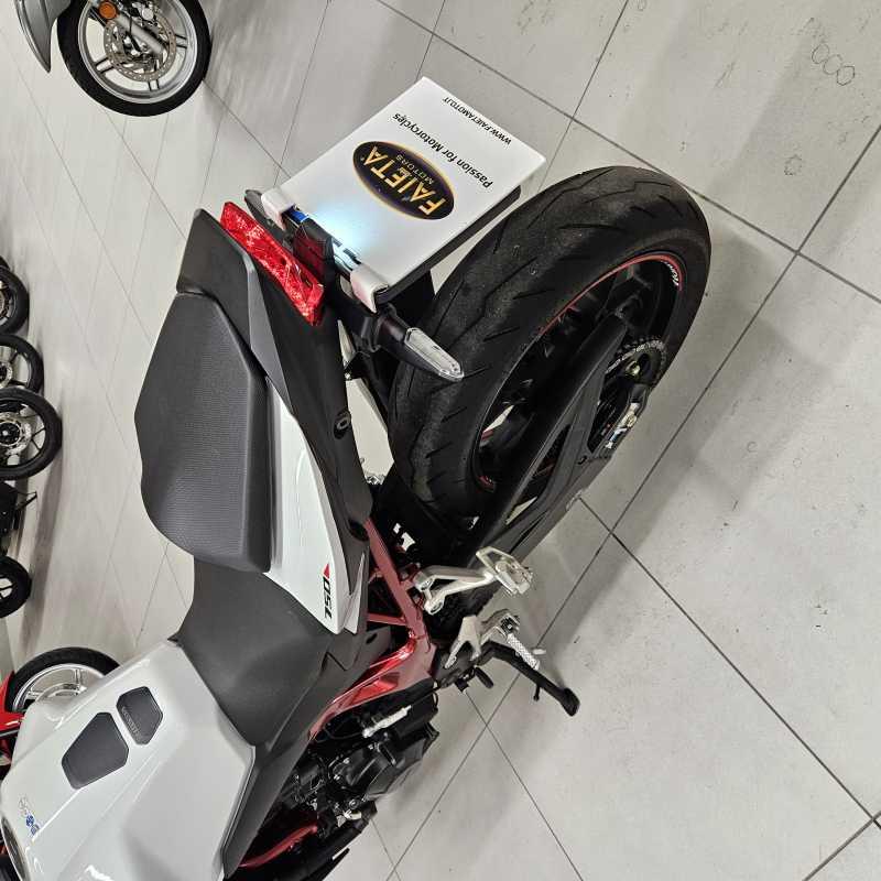 Honda CB 750 Hornet - 2023