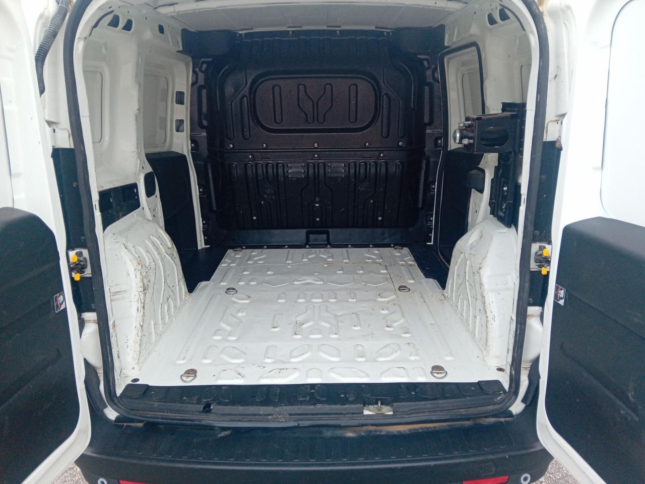 Fiat Doblò 1.4 T-Jet Metano Cargo 2020