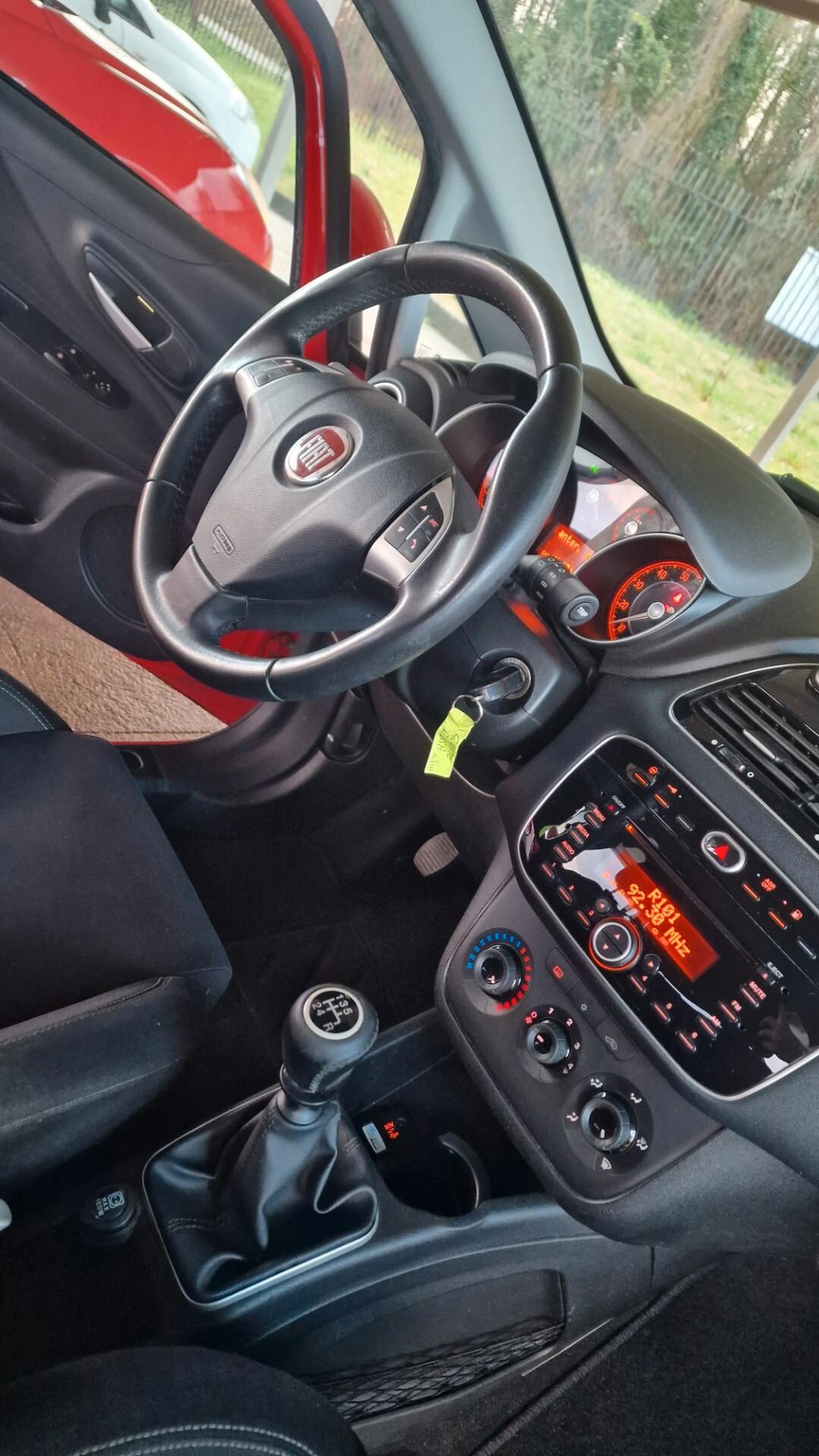 Fiat Punto 1.4 8V 5 porte Lounge - 2014