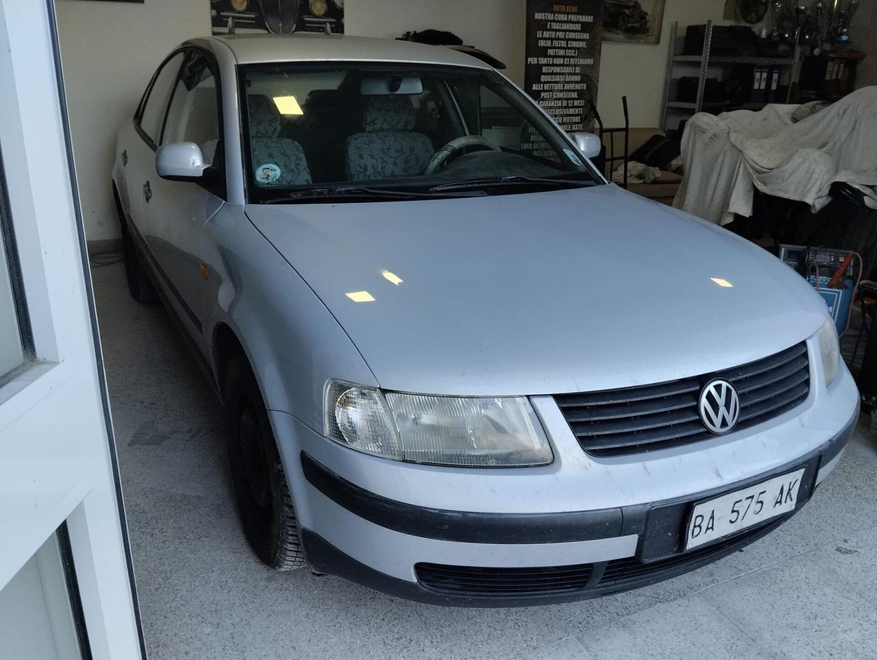 Volkswagen Passat 1.6 cat