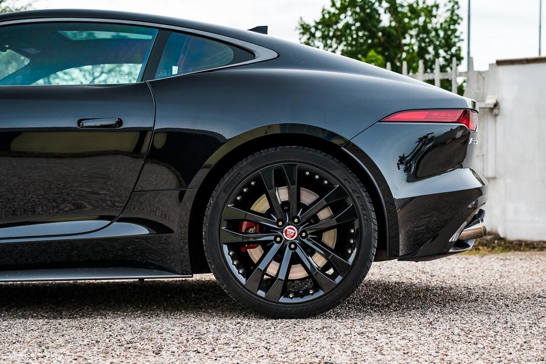 Jaguar F-Type 5.0 V8 First Edition 450 AWD