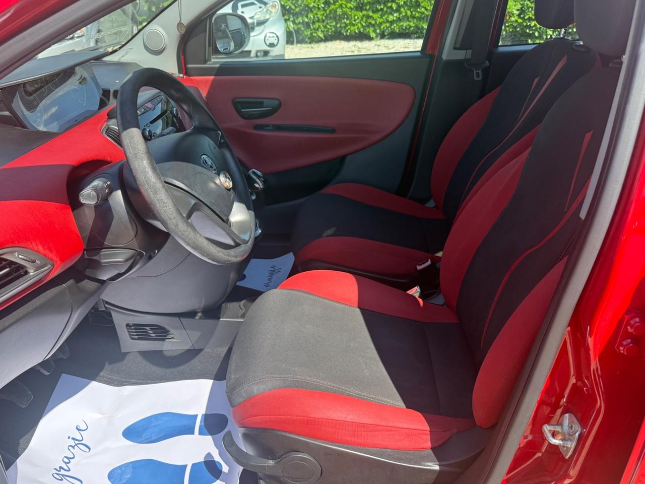 Lancia Ypsilon 0.9 TwinAir 85 CV 5 porte S&S Gold
