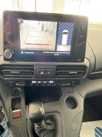 Opel Combo TRASPORTO DISABILI PIANALE RIBASSATO