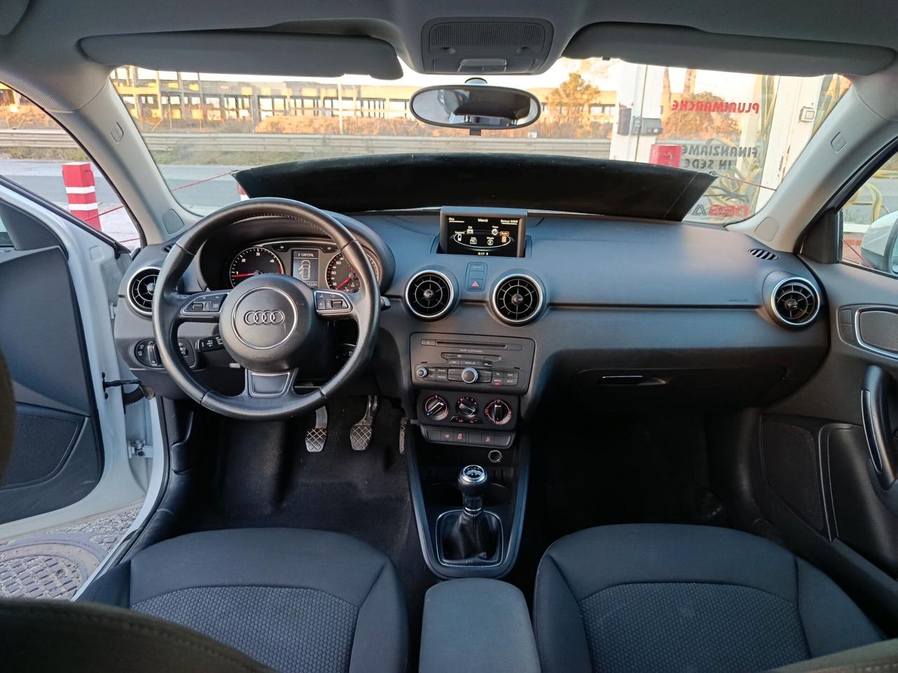 Audi A1 SPB 1.6 TDI Attraction 2014