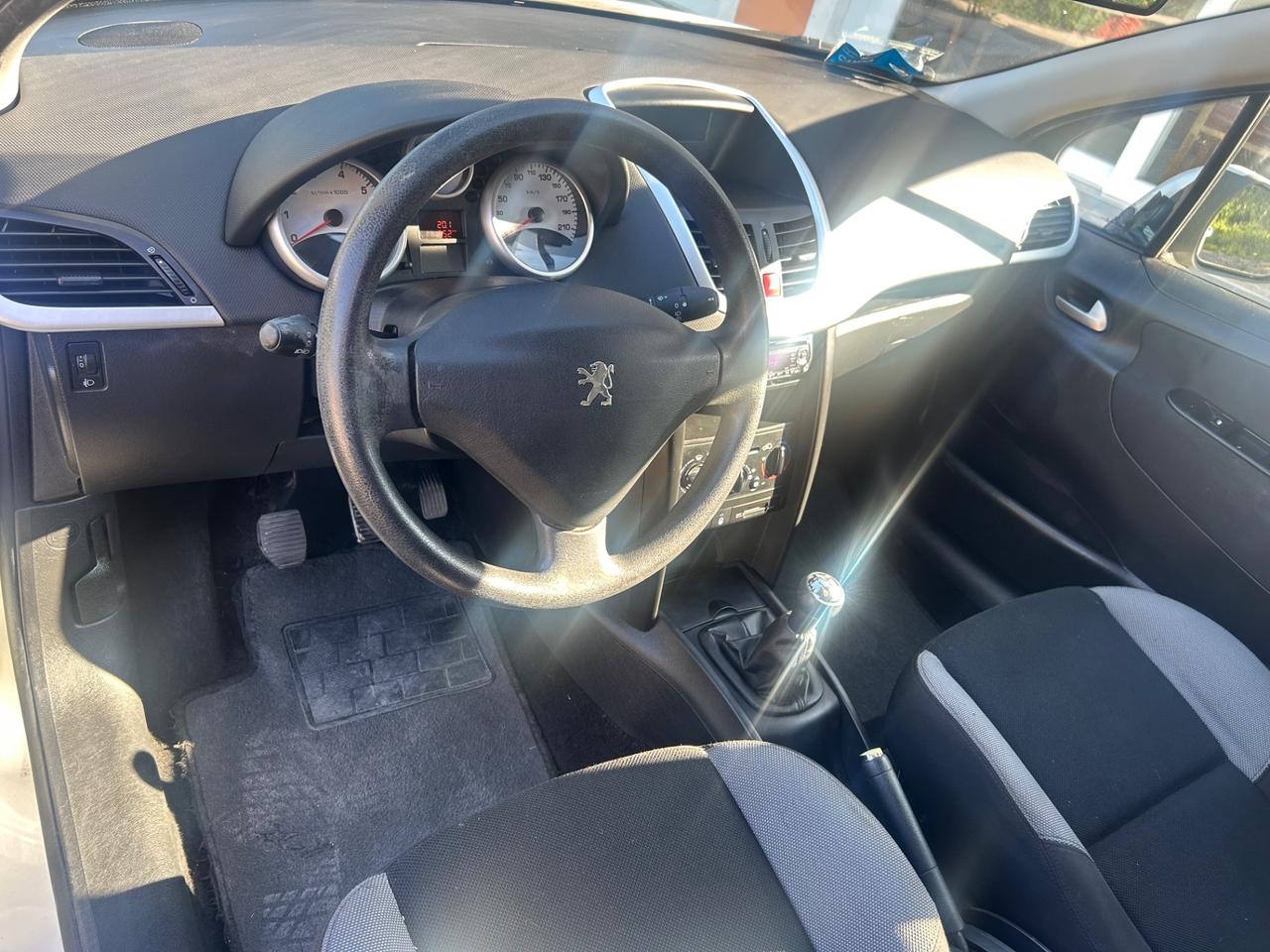 Peugeot 207 1.4 8V 75CV SW ONE Line