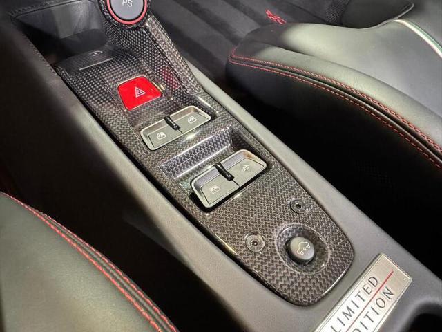 FERRARI 458 458 Speciale Aperta "ROSSO CORSA LIVREA TRICOLORE"