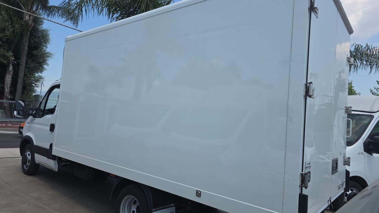 Iveco DAILY 35C15 -P. 3750 - 3.0 MJT 150 CV