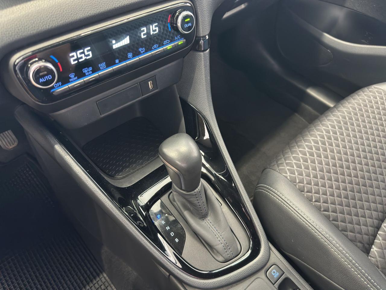 Toyota Yaris 1.5h Style