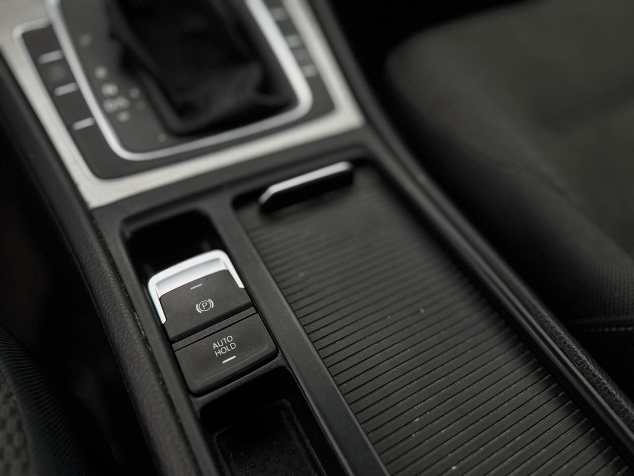 Volkswagen Golf 7 1.6 TDI 2016 NEOP. AUTOMATICA