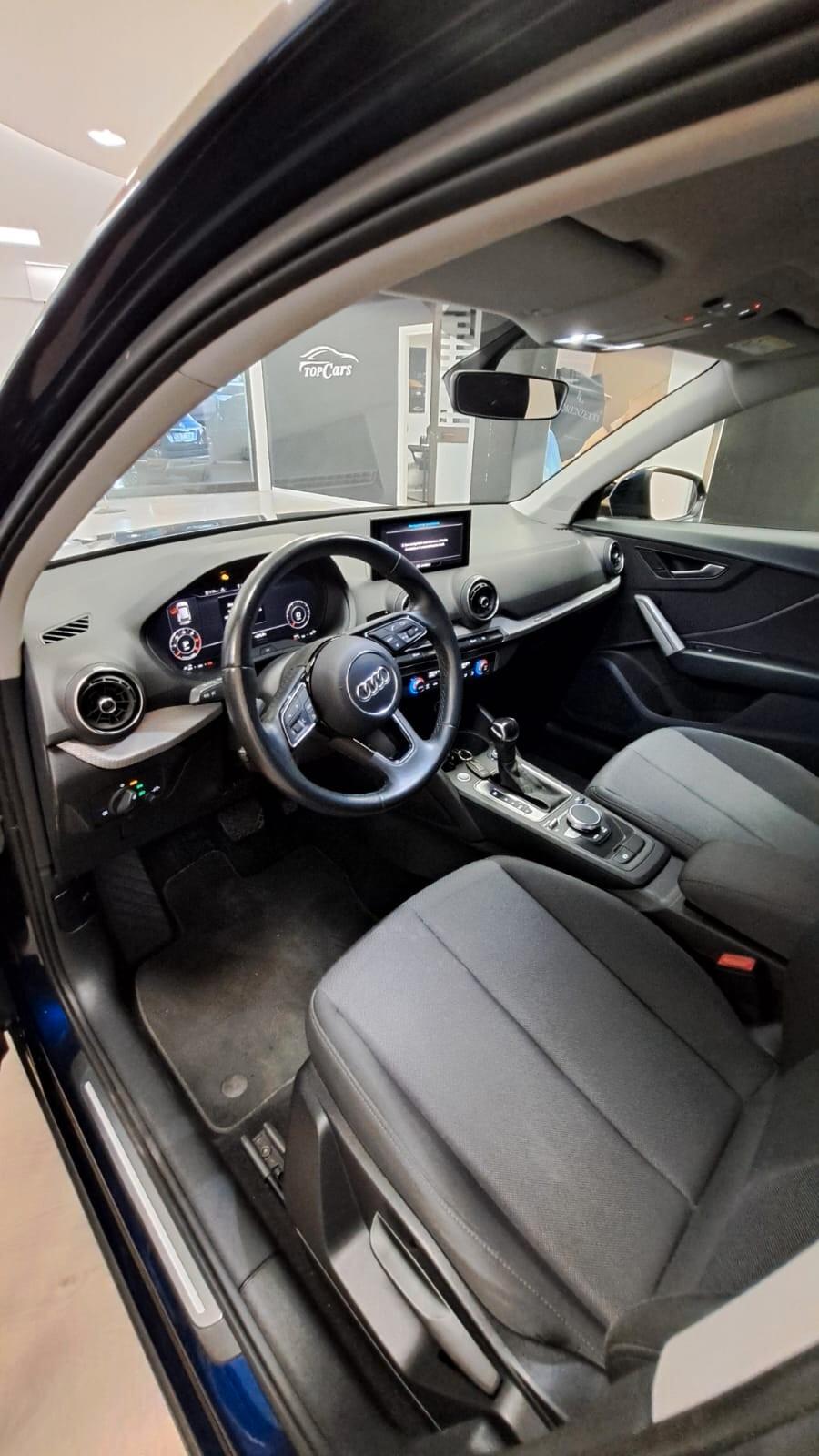 Audi Q2 30 TDI S tronic Identity Black