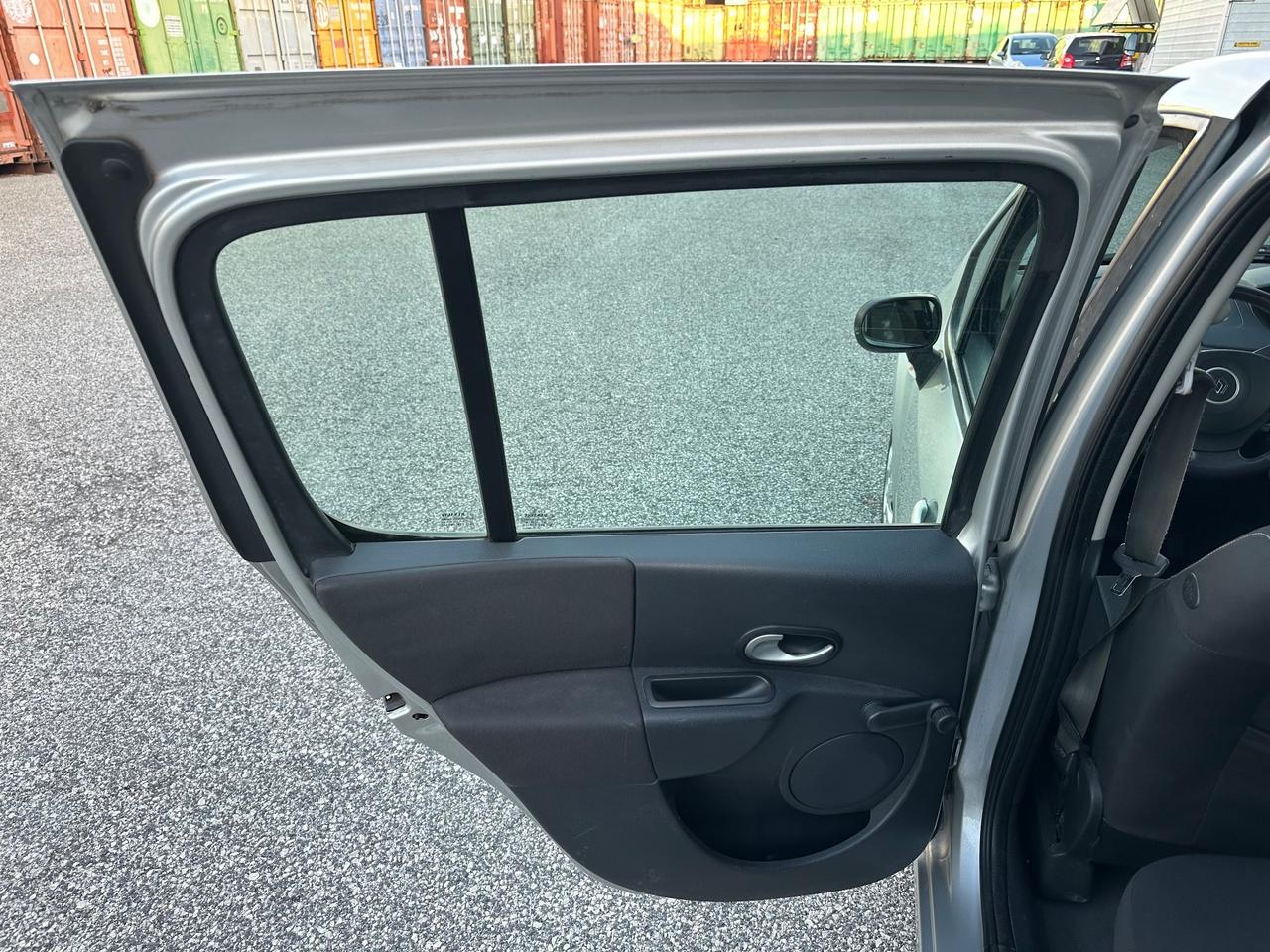 Renault Modus 1.2 16V Dynamique GPL AUTOMATICA