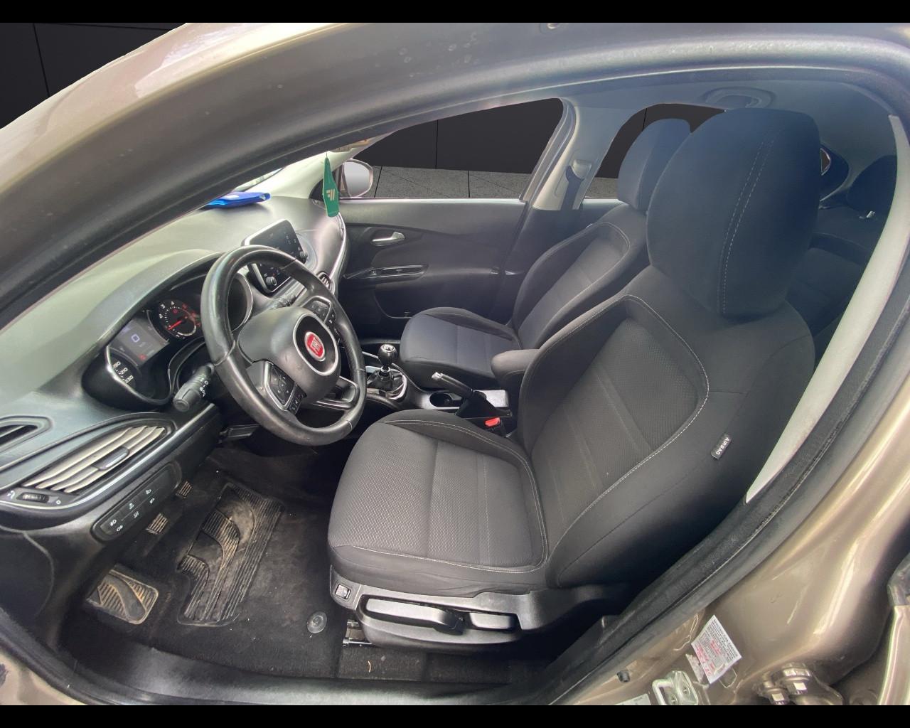FIAT Tipo (2015-->) - Tipo 1.6 Mjt S&S 5 porte Easy
