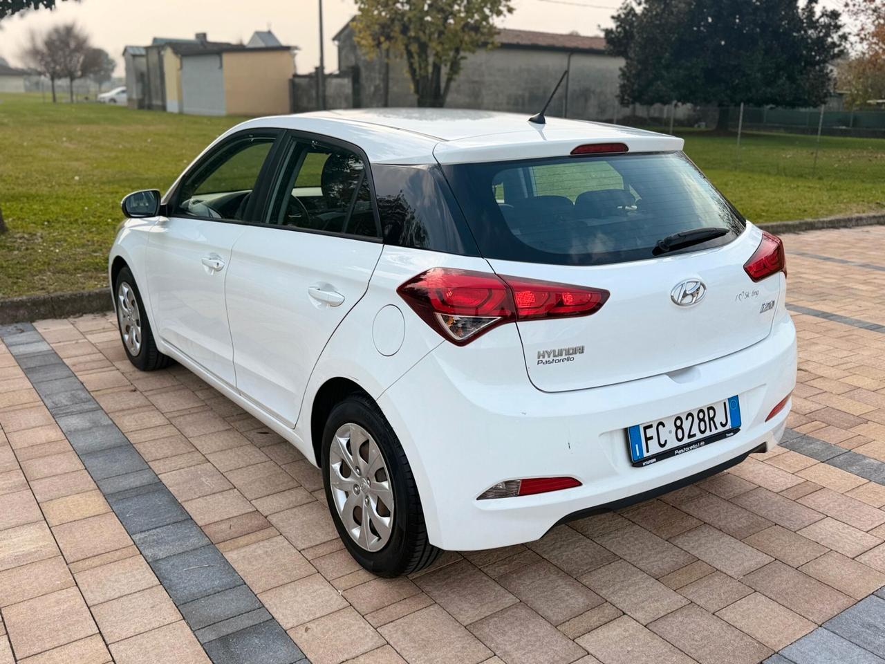 Hyundai i20 1.2 84 CV 5 porte 2016 neopatentati