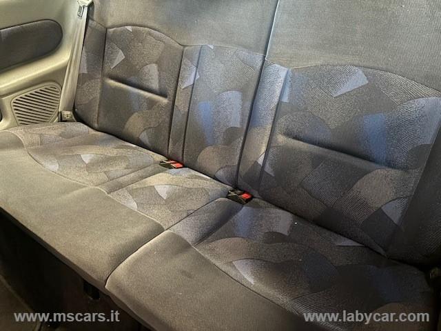 RENAULT Clio 1.2 3p. RT