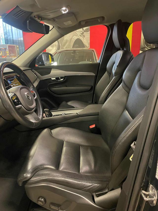 VOLVO XC90 B5 (d) AWD 7 posti Momentum *PELLE/TELC/LED*