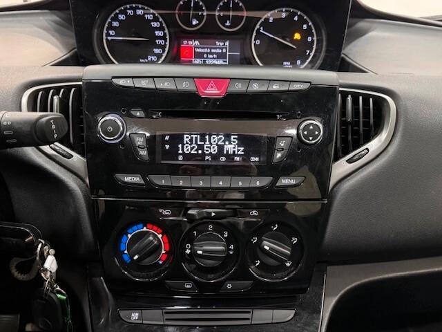 Lancia Ypsilon 1.2 69 CV 5 porte S&S Platinum