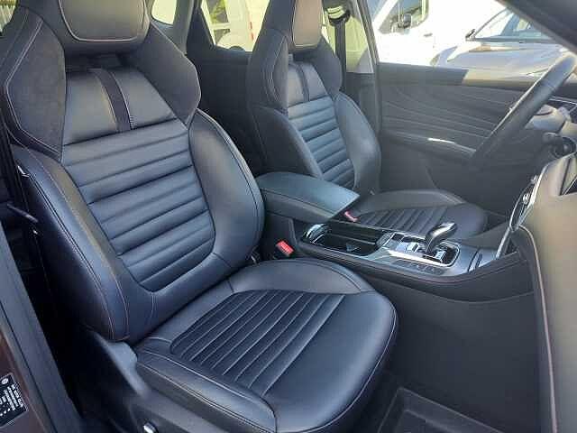 MG HS 1.5T-GDI AT Luxury