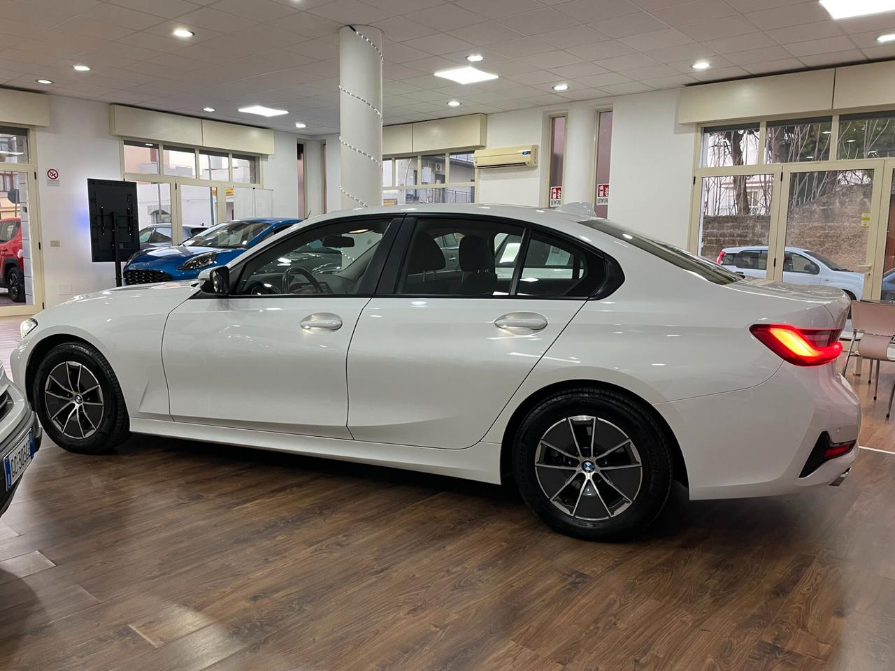 BMW 318D MHEV 48V ADVANTAGE - Luglio 2021